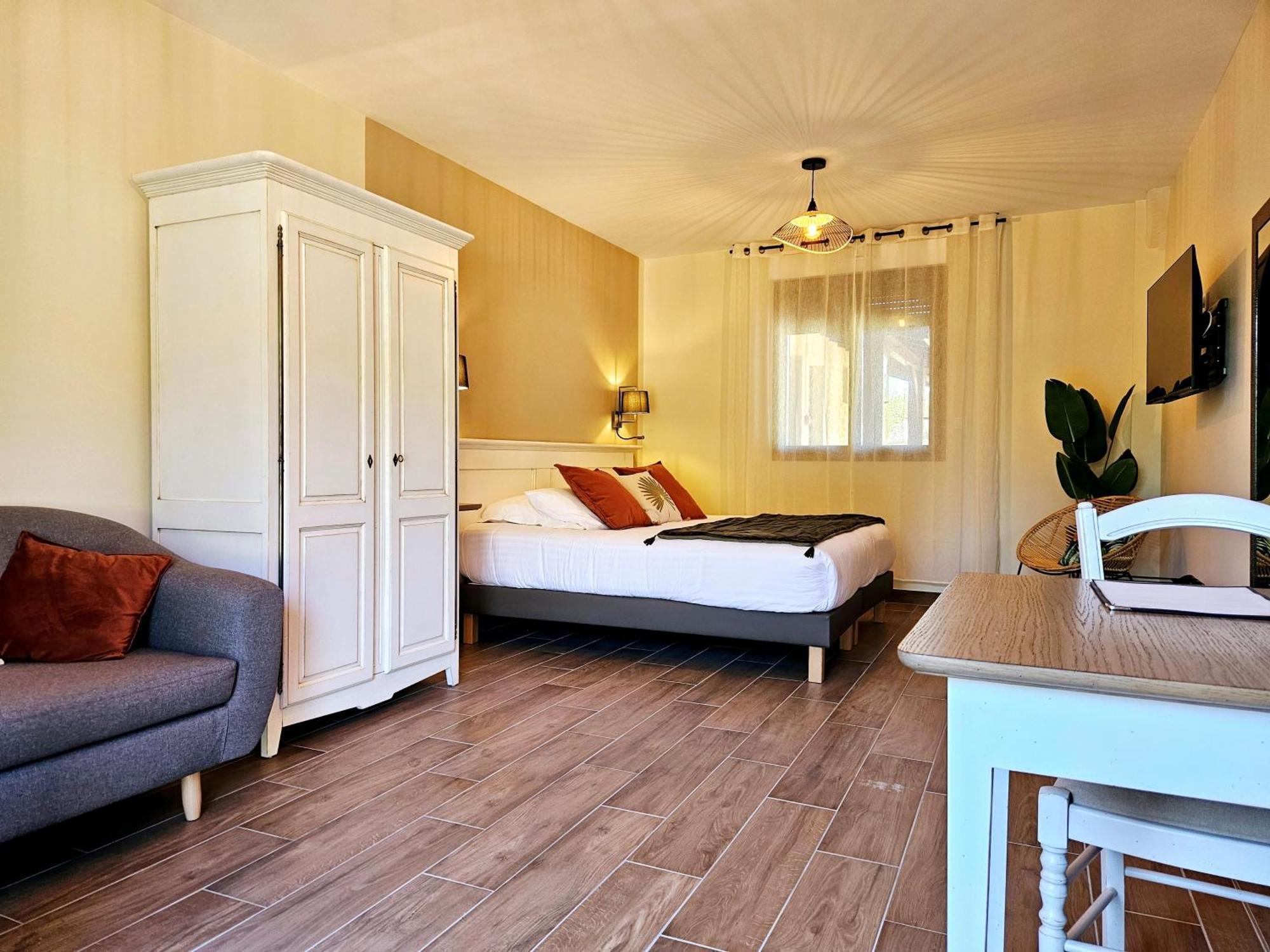 Domaine De La Rhonie Otel Meyrals Dış mekan fotoğraf